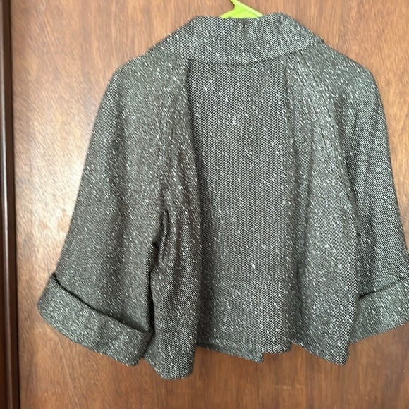 Jacket, size Medium - Picture 2 of 3